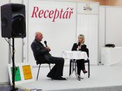 2012-pódiová diskuse př. St. Pánka o apiterapii